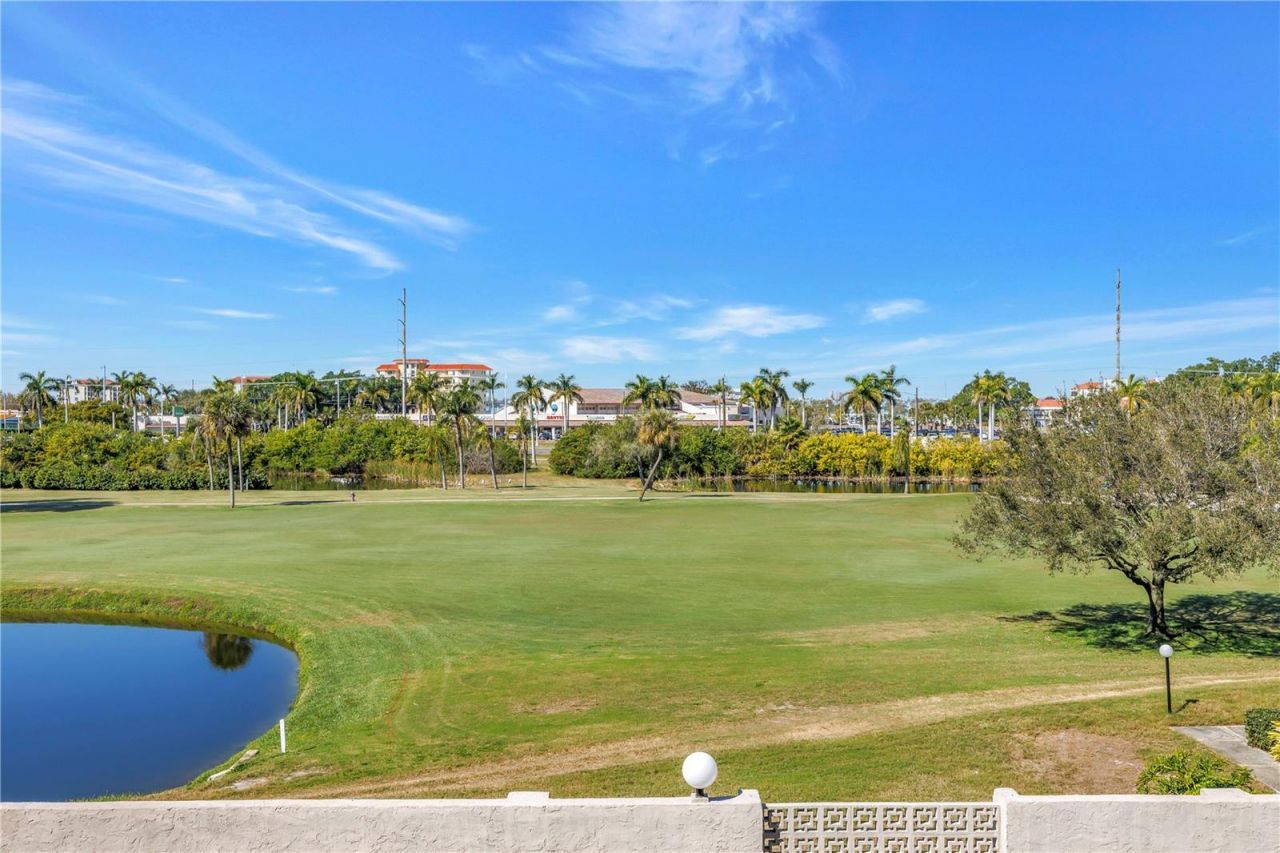 6104 Palma Del Mar Boulevard S, Unit 305, Saint Petersburg, FL 33715 Photo