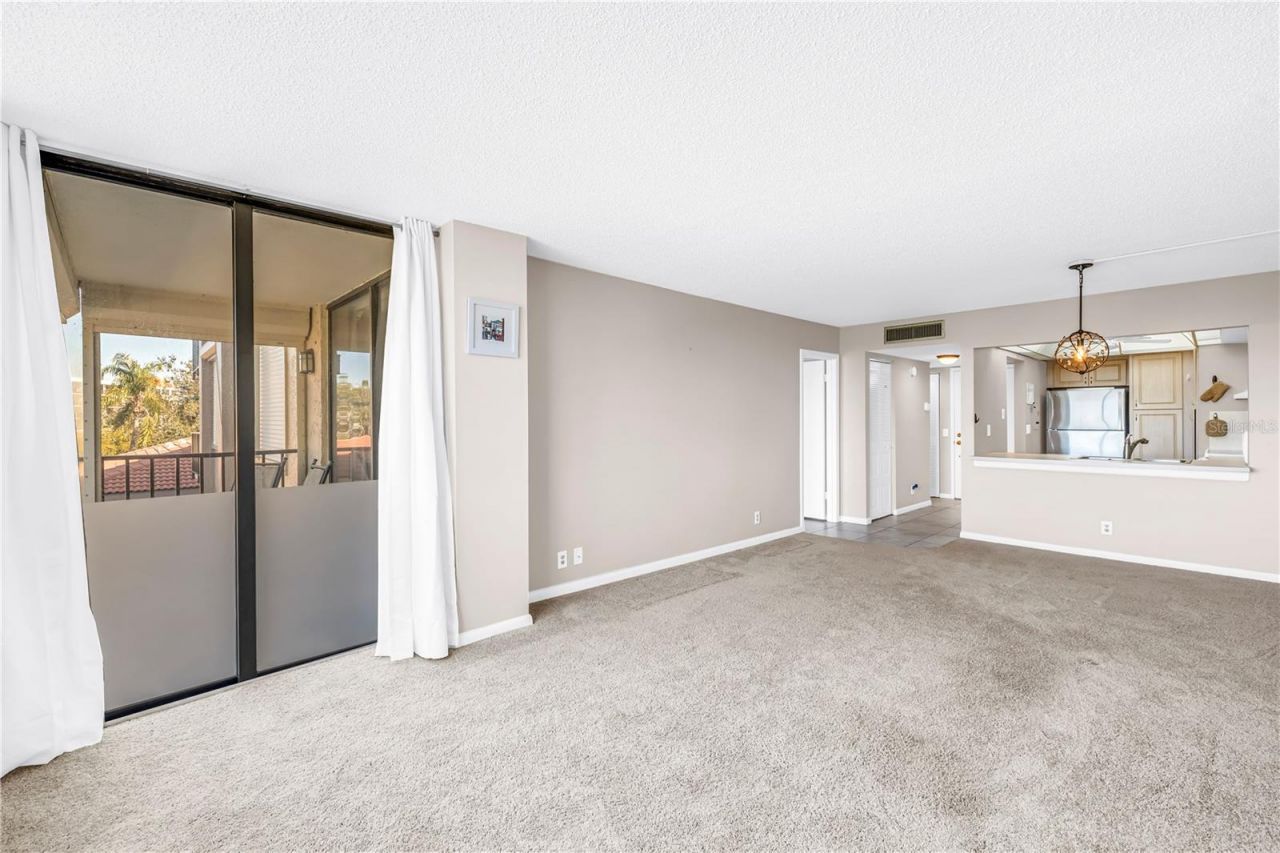 6104 Palma Del Mar Boulevard S, Unit 305, Saint Petersburg, FL 33715 Photo