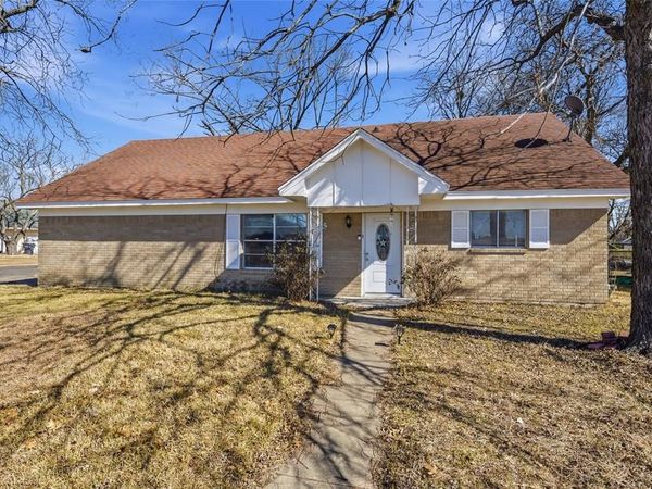 3300 Old Robinson Road, Waco, TX 76706