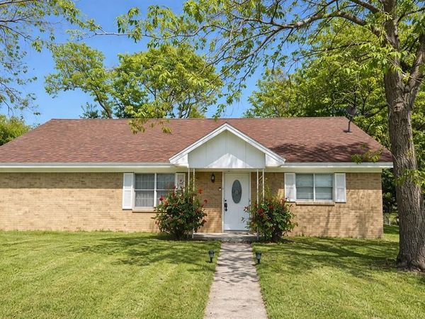 3300 Old Robinson Road, Waco, TX 76706