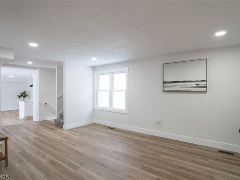 1038 Dell Circle NW, North Canton, OH 44720 Photo 5