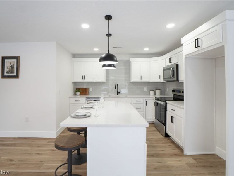 1038 Dell Circle NW, North Canton, OH 44720 Photo 6