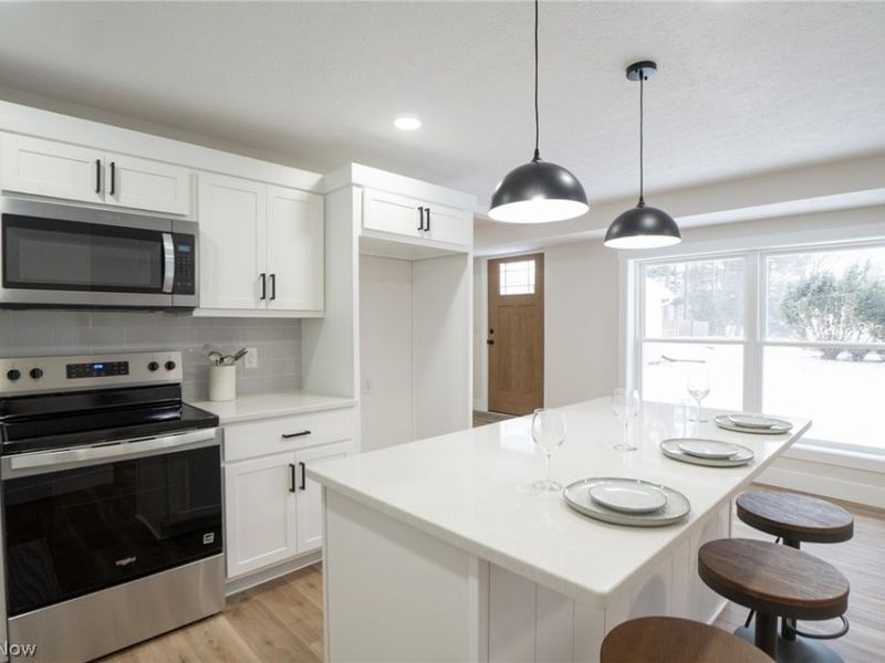 1038 Dell Circle NW, North Canton, OH 44720 Photo 7