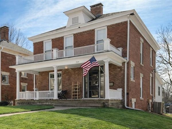 1909 South Street, Lexington, MO 64067