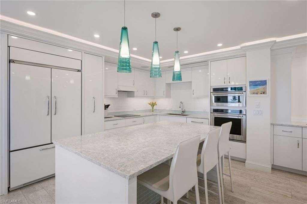 4051 Gulf Shore Blvd N, Unit 405, Naples, FL 34103 Photo