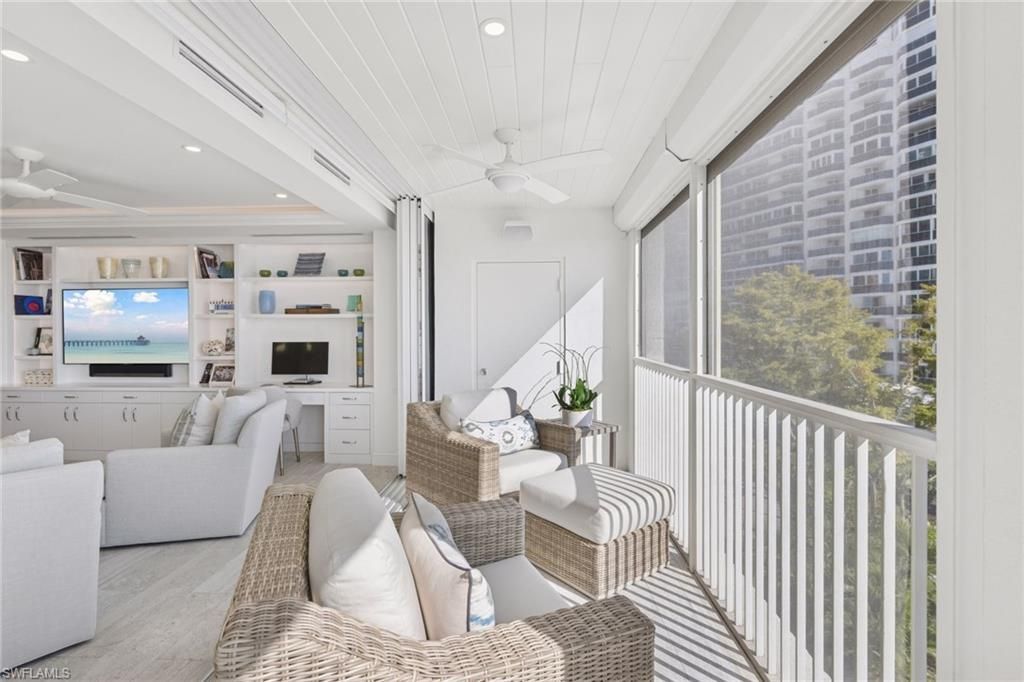 4051 Gulf Shore Blvd N, Unit 405, Naples, FL 34103 Photo