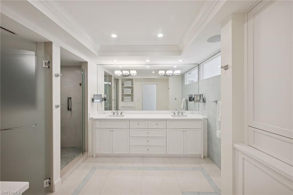 4051 Gulf Shore Blvd N, Unit 405, Naples, FL 34103 Photo