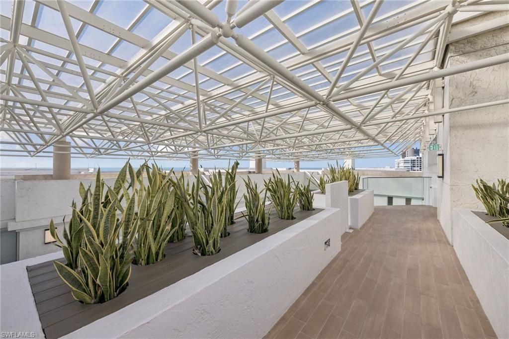 4051 Gulf Shore Blvd N, Unit 405, Naples, FL 34103 Photo