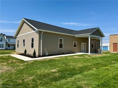 118 E Russell Avenue, West Lafayette, OH 43845
