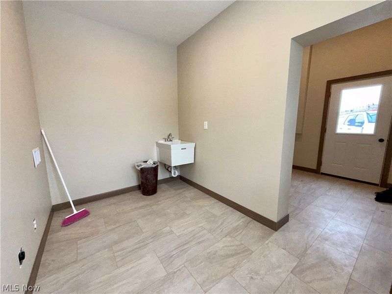 118 E Russell Avenue, West Lafayette, OH 43845 Photo 19