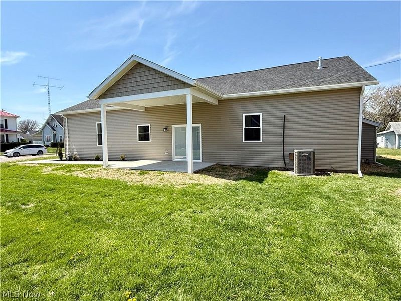 118 E Russell Avenue, West Lafayette, OH 43845 Photo 4