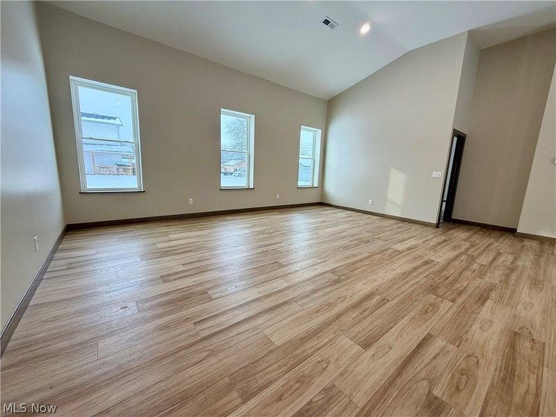 118 E Russell Avenue, West Lafayette, OH 43845 Photo 9