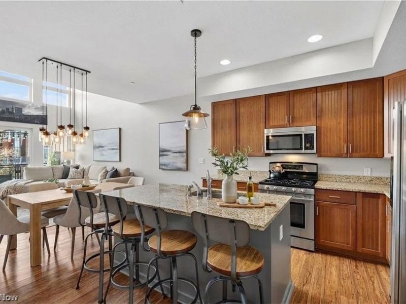 7429 Battery Park Boulevard, Unit H-7429, Cleveland, OH 44102 Photo 13