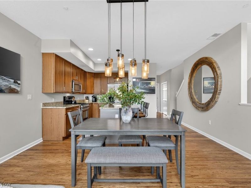 7429 Battery Park Boulevard, Unit H-7429, Cleveland, OH 44102 Photo 17