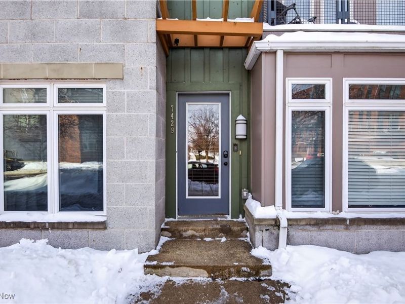 7429 Battery Park Boulevard, Unit H-7429, Cleveland, OH 44102 Photo 2