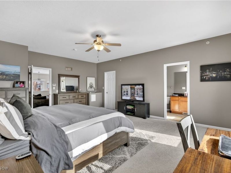 7429 Battery Park Boulevard, Unit H-7429, Cleveland, OH 44102 Photo 27