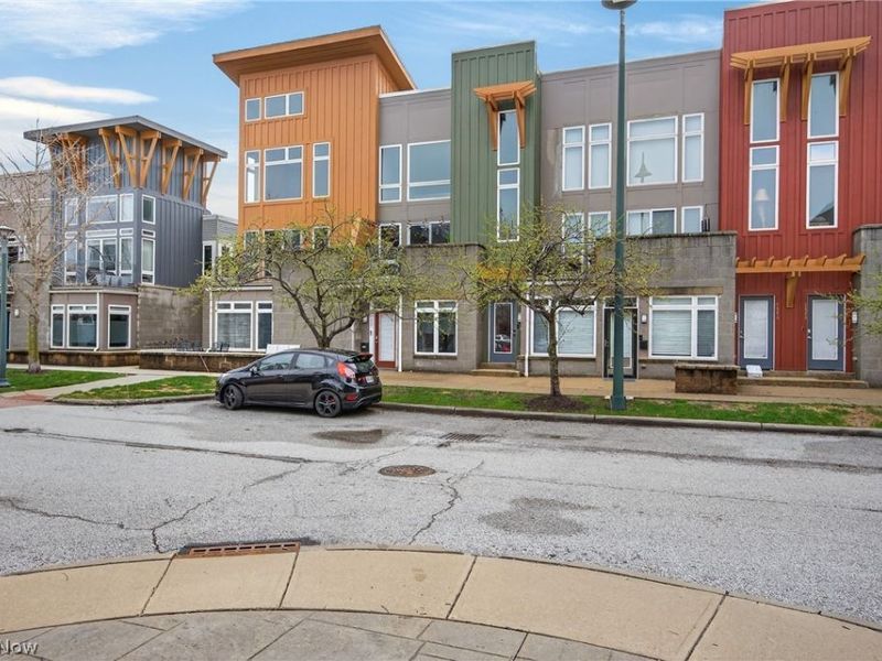 7429 Battery Park Boulevard, Unit H-7429, Cleveland, OH 44102 Photo 3