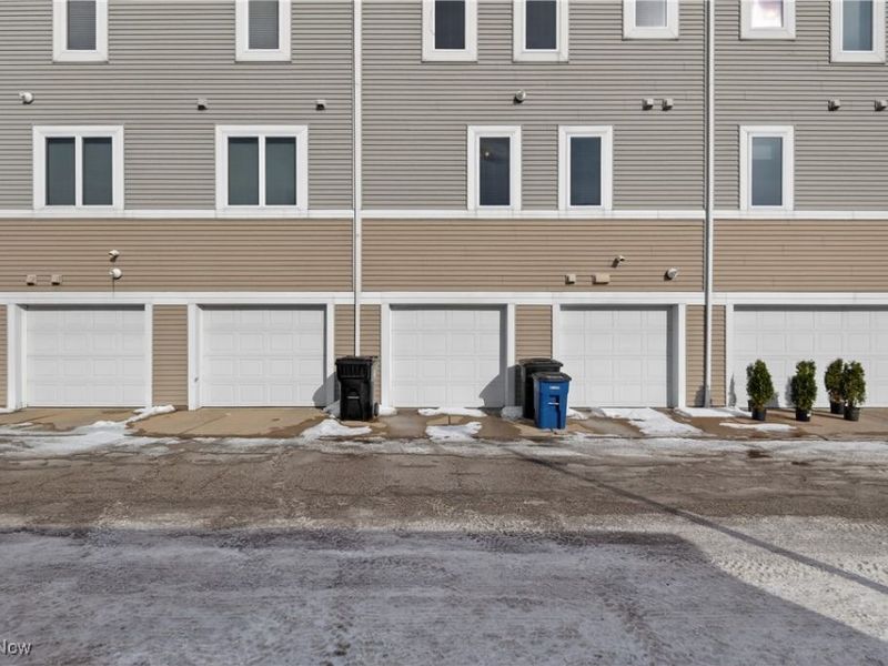 7429 Battery Park Boulevard, Unit H-7429, Cleveland, OH 44102 Photo 32