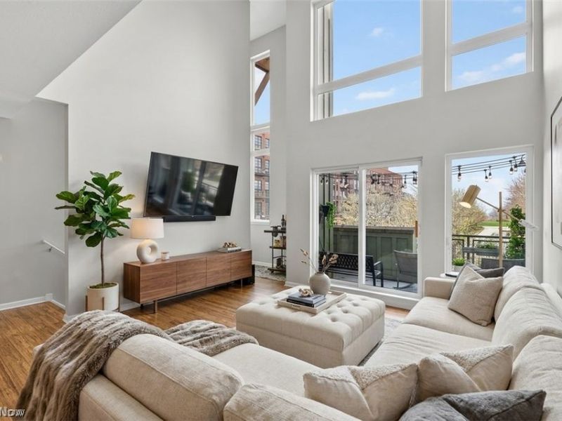 7429 Battery Park Boulevard, Unit H-7429, Cleveland, OH 44102 Photo 6