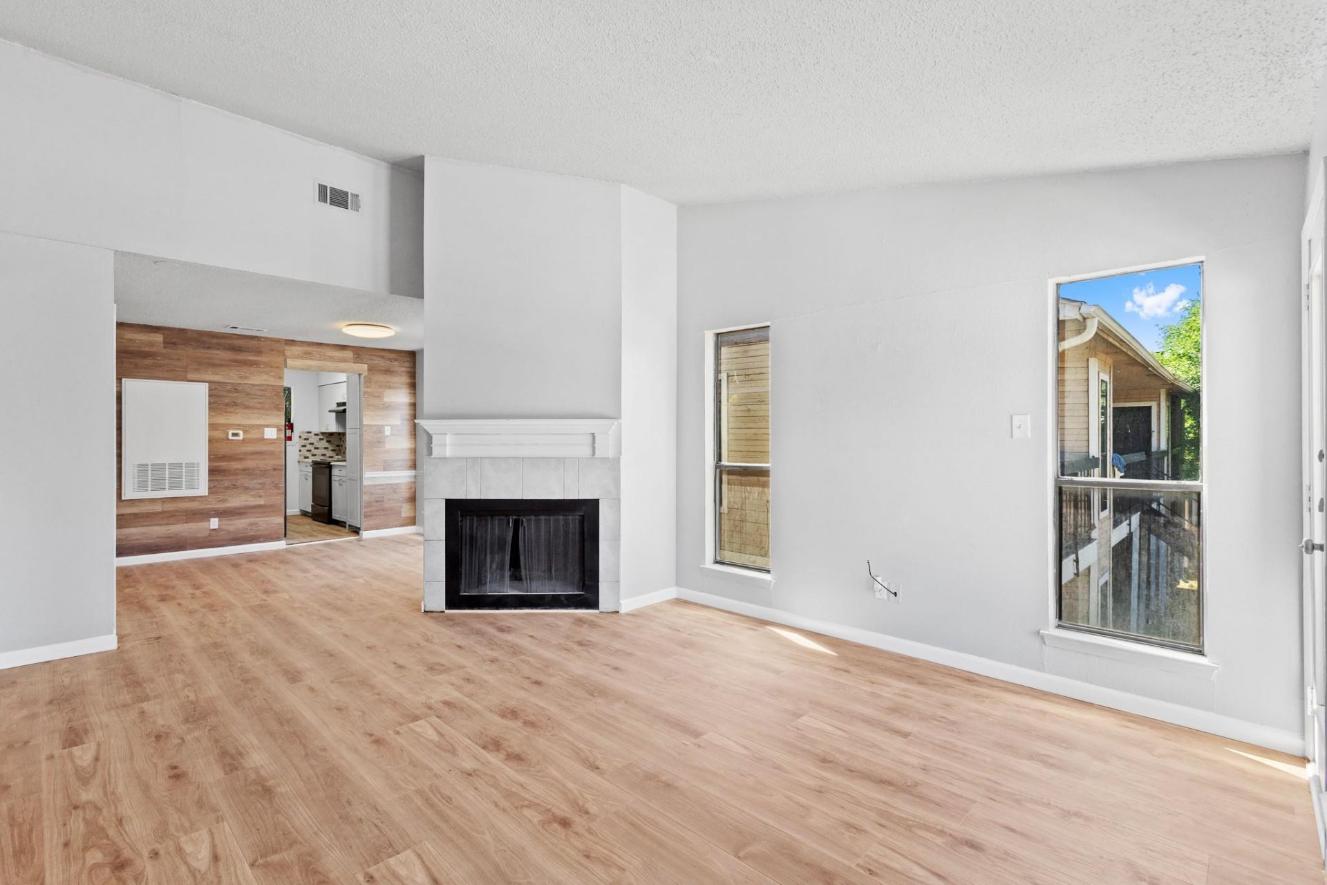 1907 W Loop, Austin, TX 78758 Main Photo