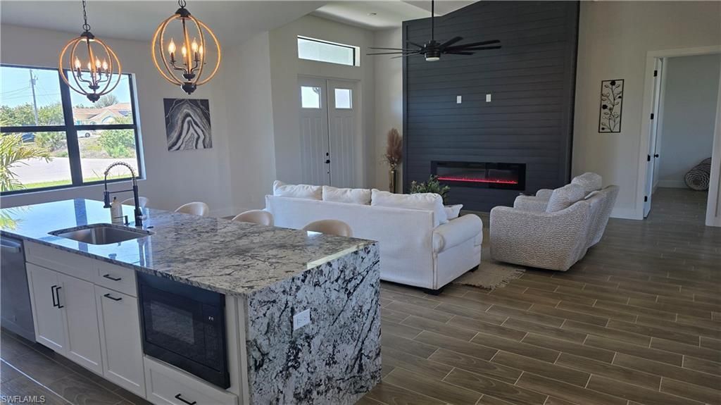 385 Paulcrest Ave, Lehigh Acres, FL 33974 Photo