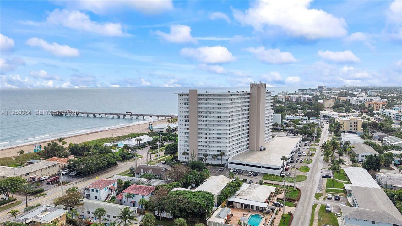 333 NE 21st Ave, Unit 608, Deerfield Beach, FL 33441 Photo