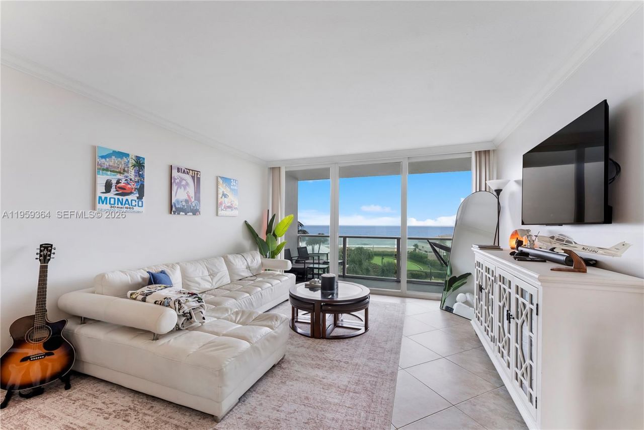 333 NE 21st Ave, Unit 608, Deerfield Beach, FL 33441 Photo