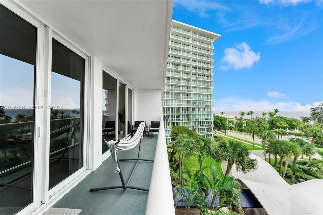 333 NE 21st Ave, Unit 608, Deerfield Beach, FL 33441 Photo