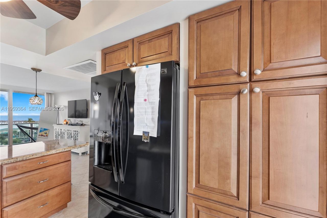 333 NE 21st Ave, Unit 608, Deerfield Beach, FL 33441 Photo