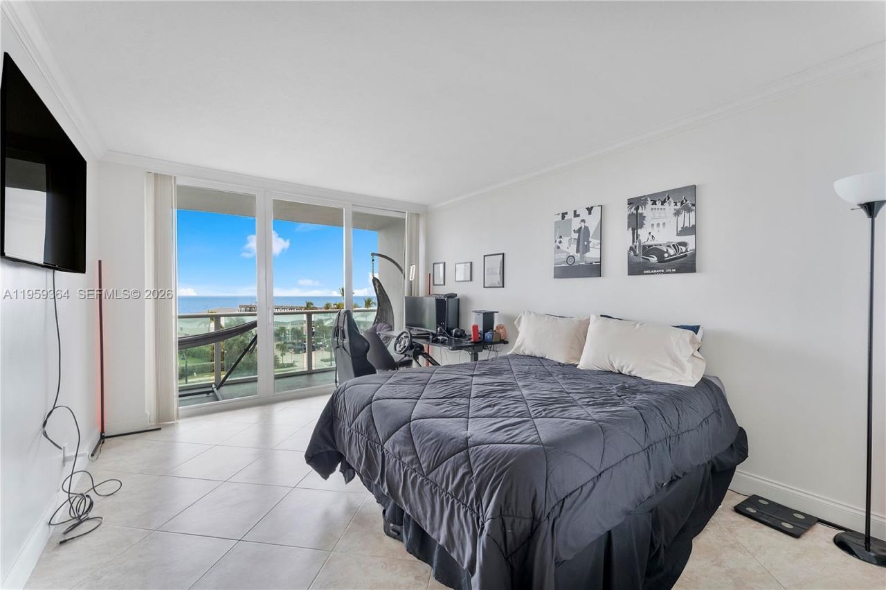 333 NE 21st Ave, Unit 608, Deerfield Beach, FL 33441 Photo