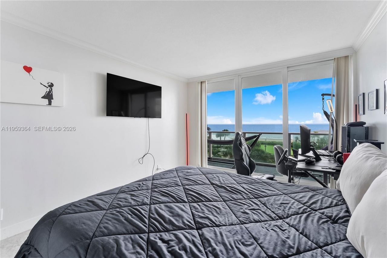 333 NE 21st Ave, Unit 608, Deerfield Beach, FL 33441 Photo