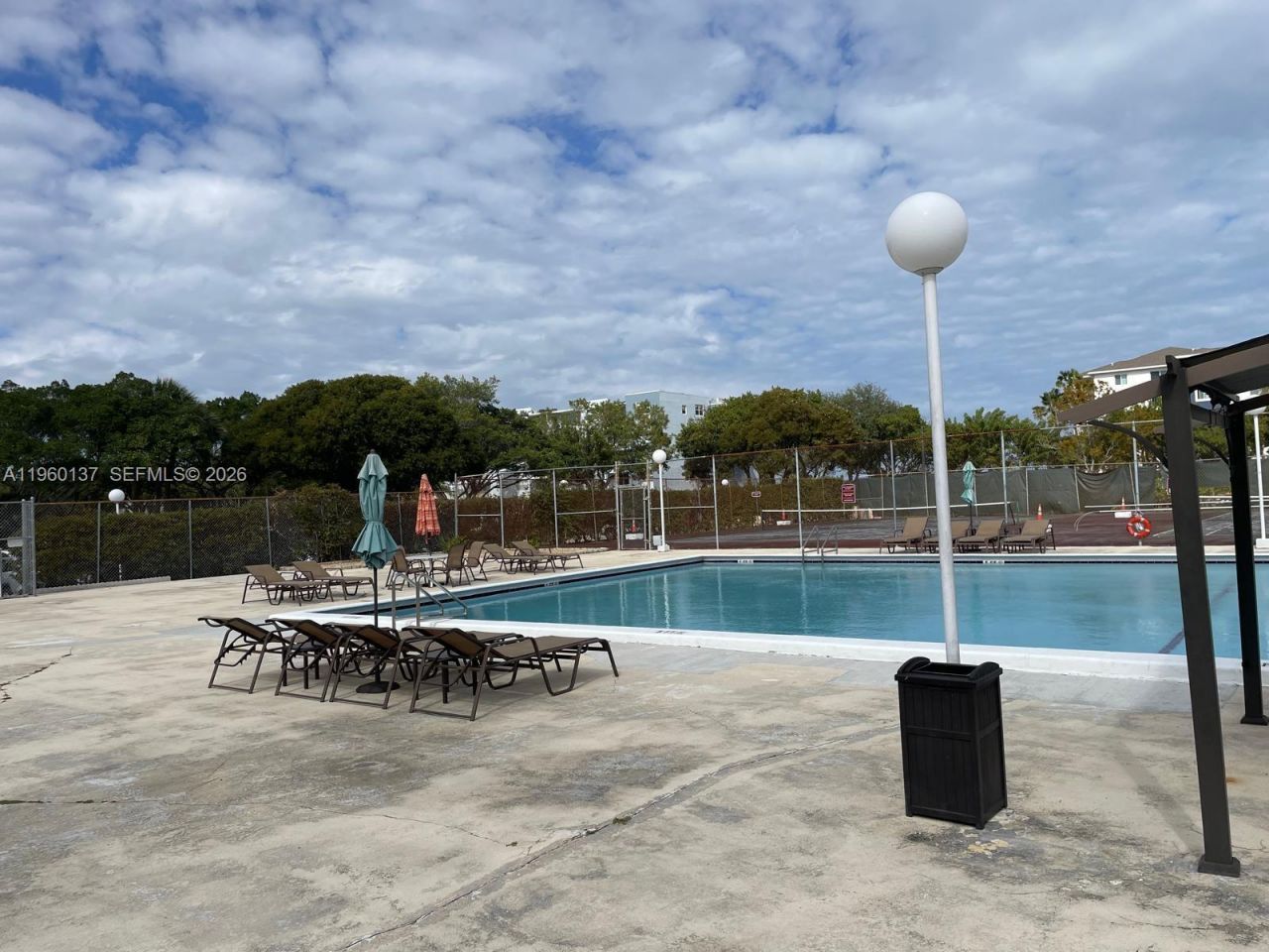 470 Executive Center Dr , Unit 1C, West Palm Beach, FL 33401 Photo