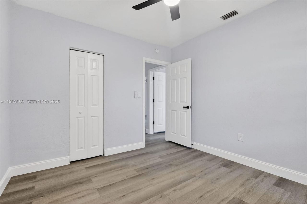 870 NE 144th St, North Miami, FL 33161 Photo