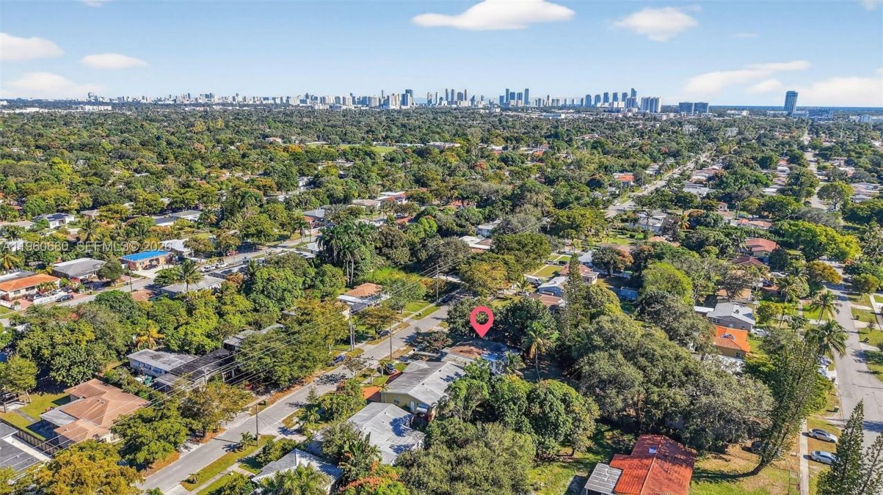 870 NE 144th St, North Miami, FL 33161 Photo