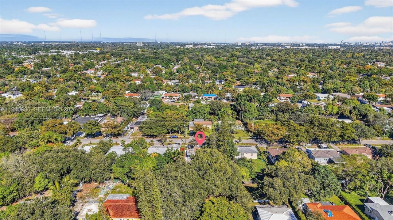 870 NE 144th St, North Miami, FL 33161 Photo