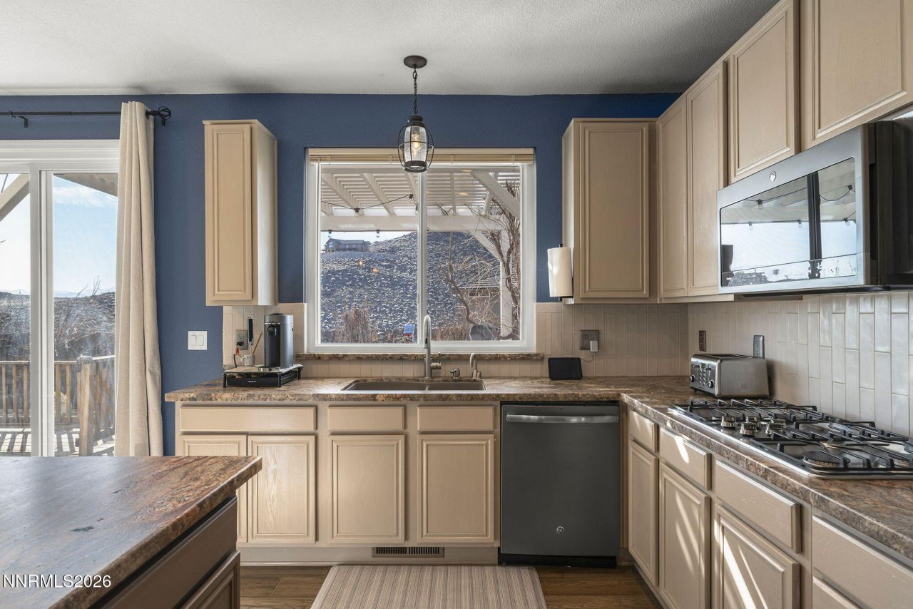 6120 E Hidden Valley Drive, Reno, NV 89502 Photo