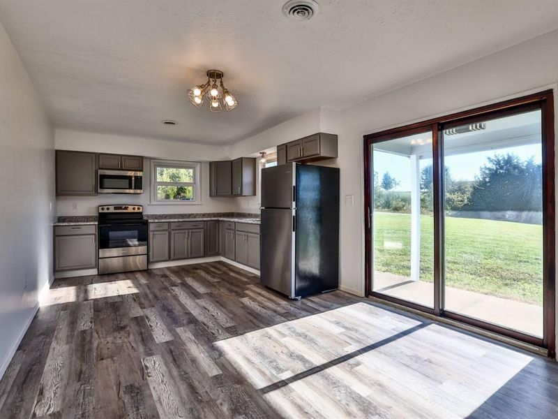 313 Stephens Drive, Falmouth, KY 41040 Photo 13