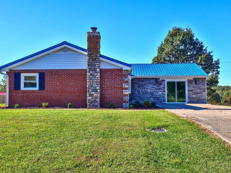 313 Stephens Drive, Falmouth, KY 41040 Photo 3