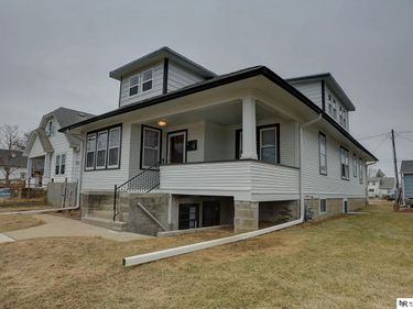 5216 S 38th Street, Omaha, NE 68107