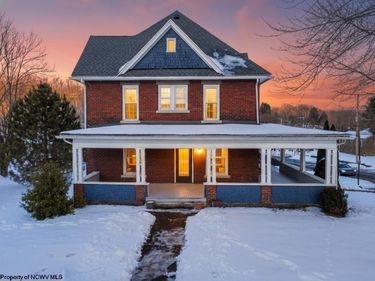 44 Paw Paw Avenue, Rivesville, WV 26588