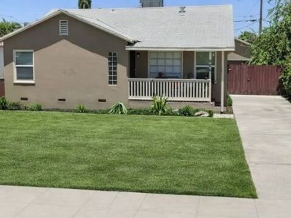 906 2nd Street, Bakersfield, CA 93304