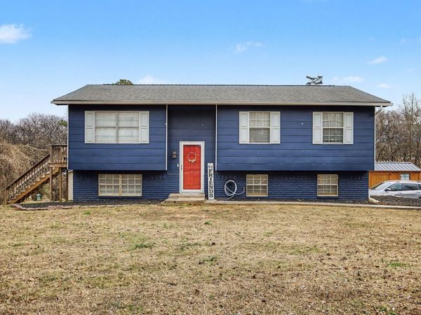 135 Franklin Drive, Benton, TN 37307