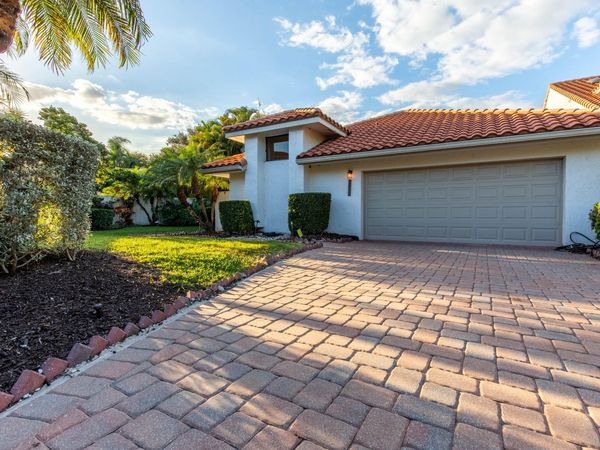 2451 Windsor Way Court, Wellington, FL 33414