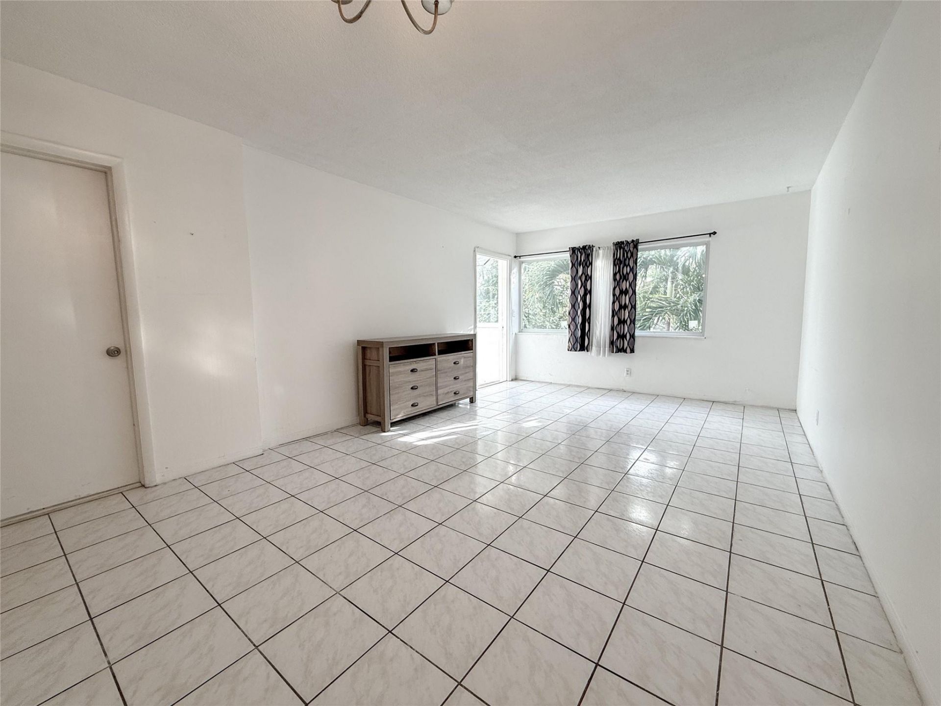1333 E Hallandale Beach Boulevard, Unit 335, Hallandale Beach, FL 33009 Photo
