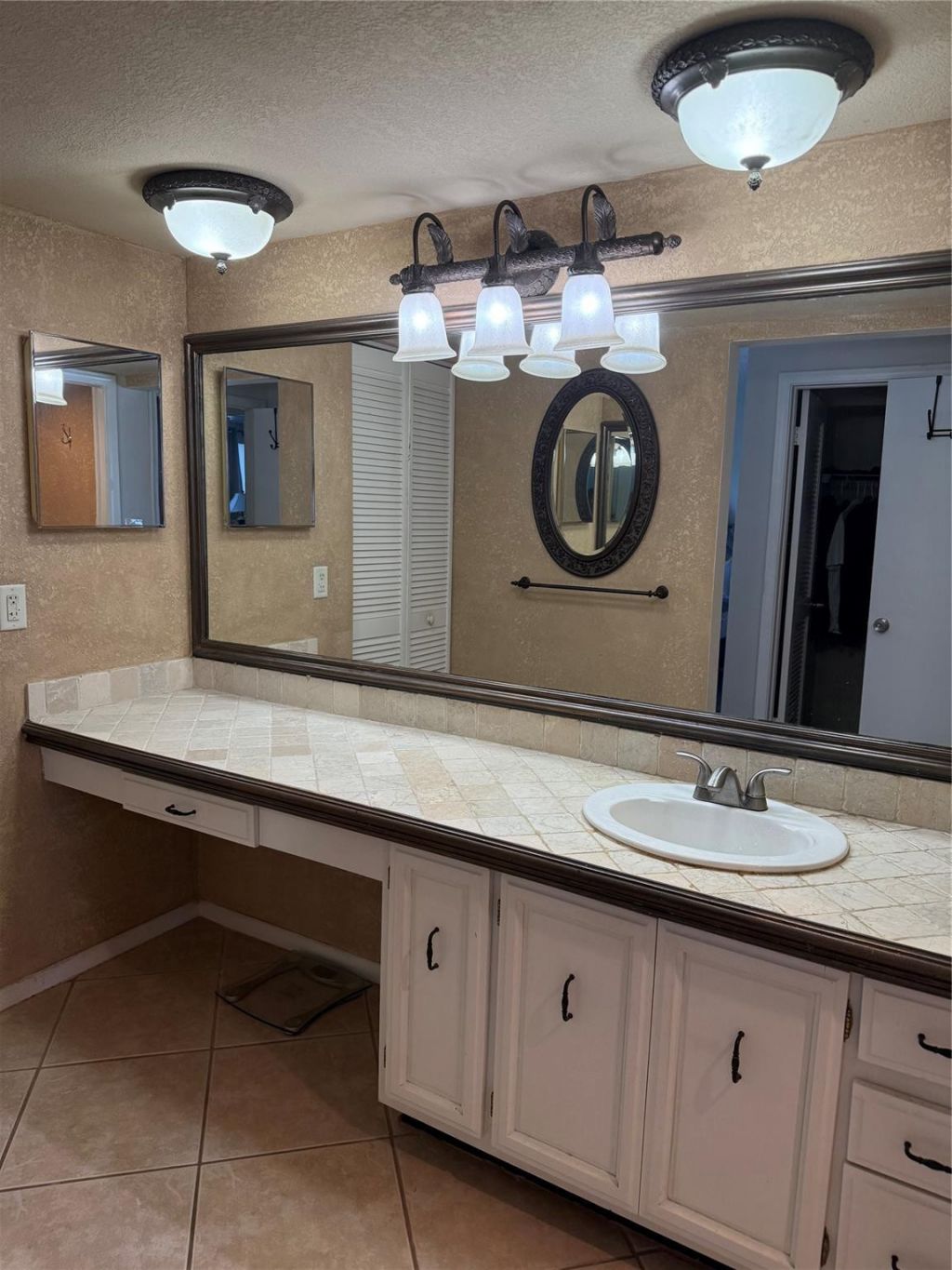 2303 Bridgewood Drive, Unit 2303, Boca Raton, FL 33434 Photo