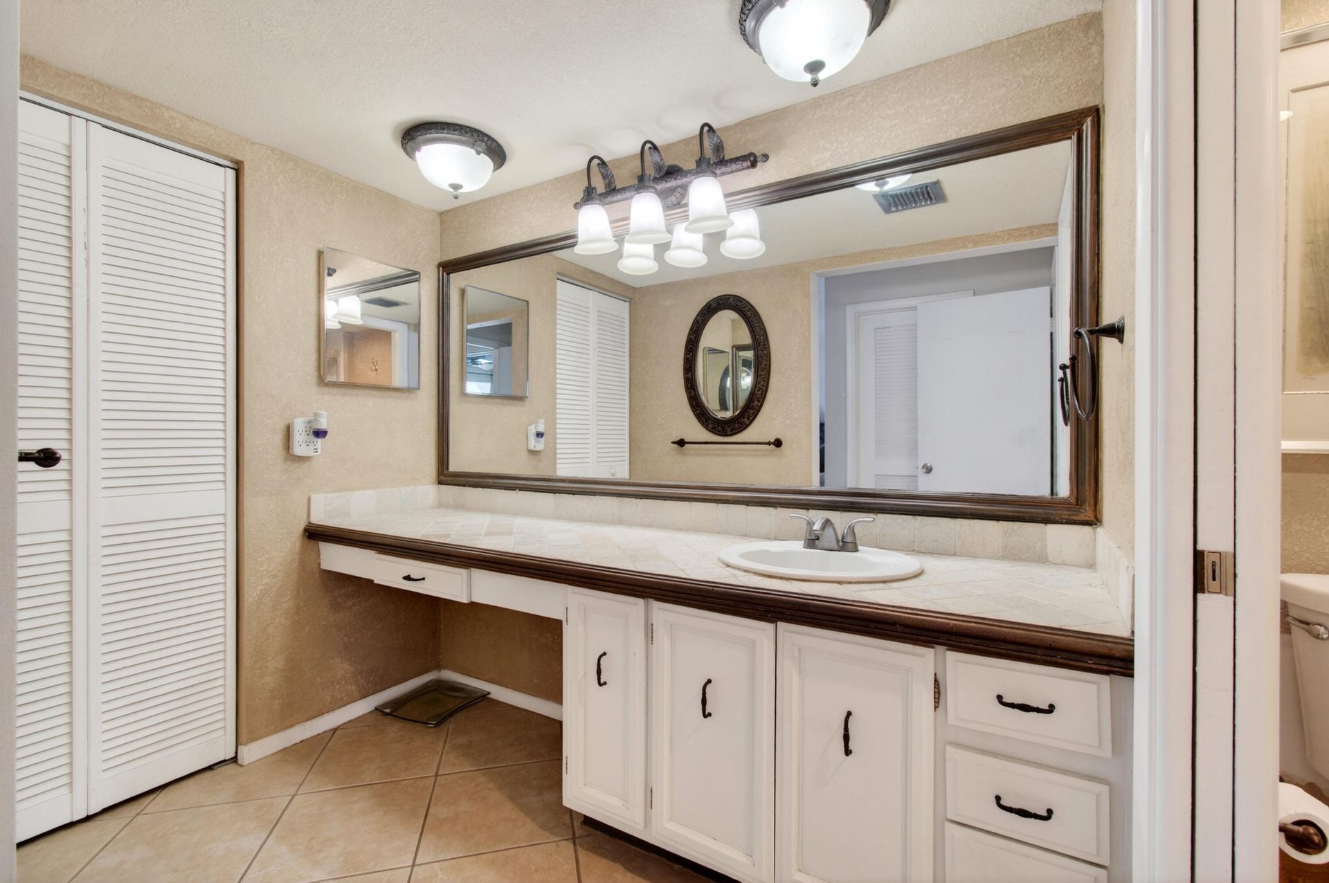 2303 Bridgewood Drive, Unit 2303, Boca Raton, FL 33434 Photo