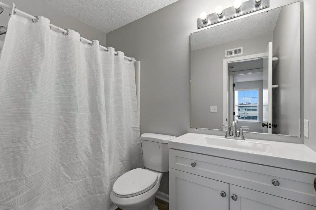 2269 Essex Dr. Photo 19