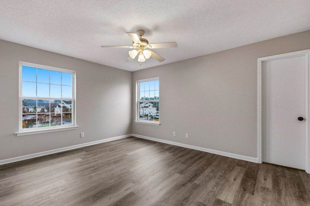 2269 Essex Dr. Photo 20