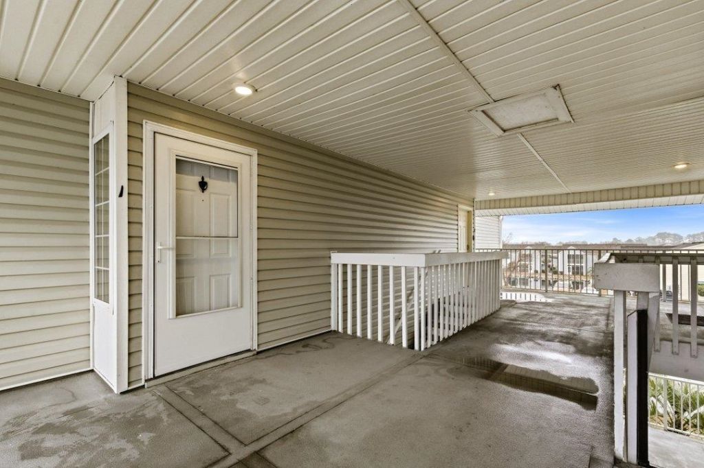 2269 Essex Dr. Photo 5