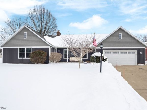 5107 Fox Ridge Dr., Green, OH 44720